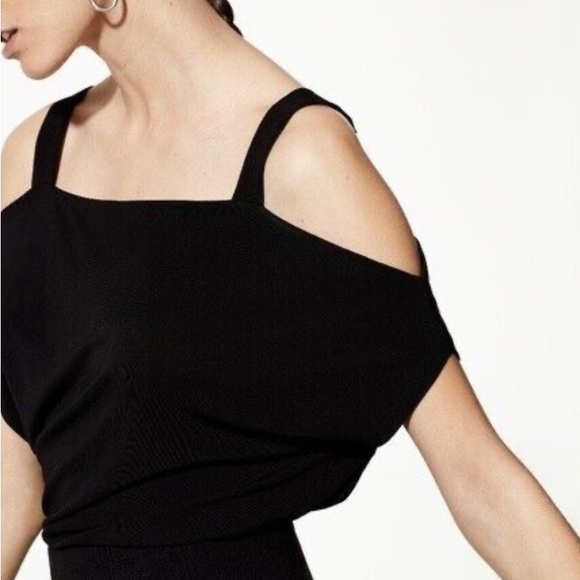 Aritzia Babaton Adelard Blouse Cold Shoulder Black Rayon Like New - Picture 2 of 4